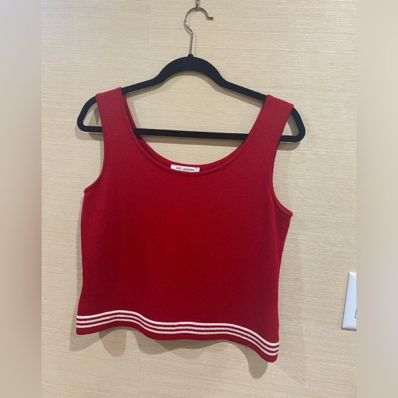 ST. JOHN Red scoop neck sleeveless knit top - Picture 4 of 9